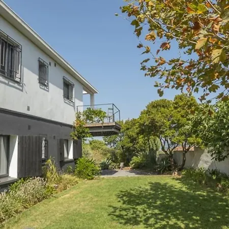 Kiana Villa *